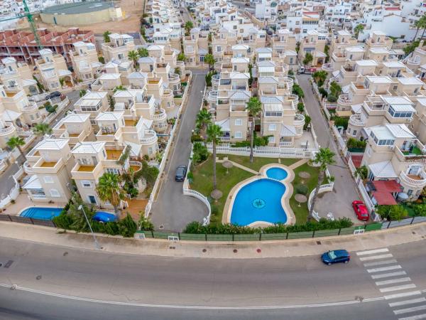 Casa independiente en calle Panticosa, 4