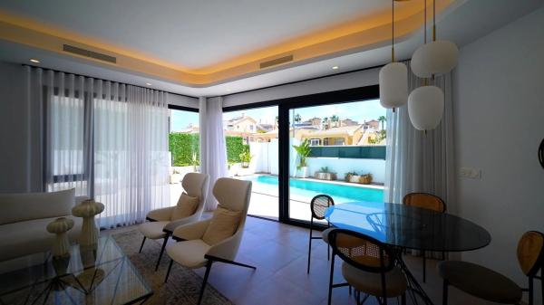 Casa independiente en calle Leman