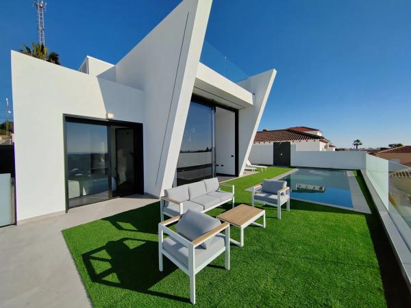 Casa independiente en calle Pino del Bal