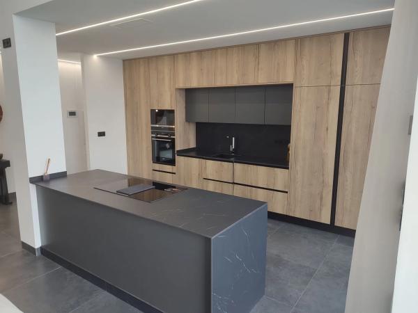 Casa independiente en calle Relampago-los Balcones, 20