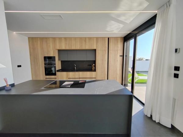 Casa independiente en calle Relampago-los Balcones, 20