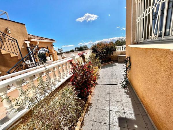 Casa independiente en calle Trepadora, 66