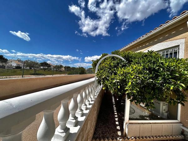 Casa independiente en calle Trepadora, 66