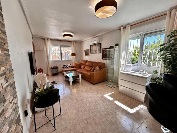 Casa independiente en calle Trepadora, 66