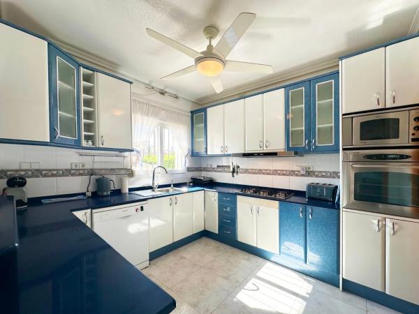 Casa independiente en calle Diego Velazquez