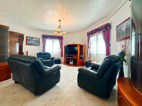 Casa independiente en calle Diego Velazquez