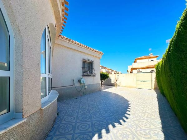 Casa independiente en calle Diego Velazquez
