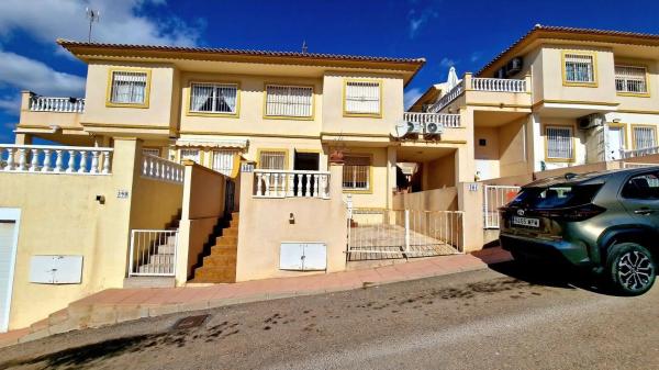 Casa independiente en calle Niágara