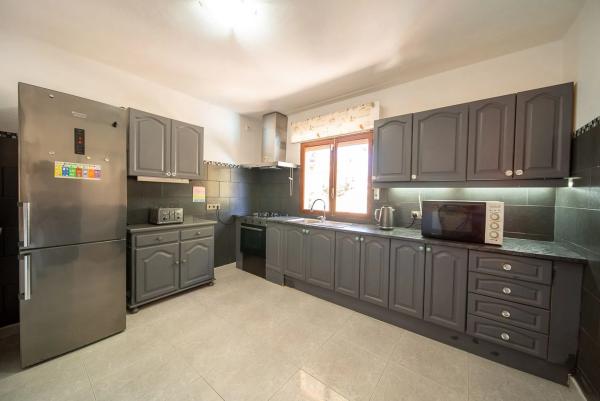 Casa independiente en calle los Pirineos