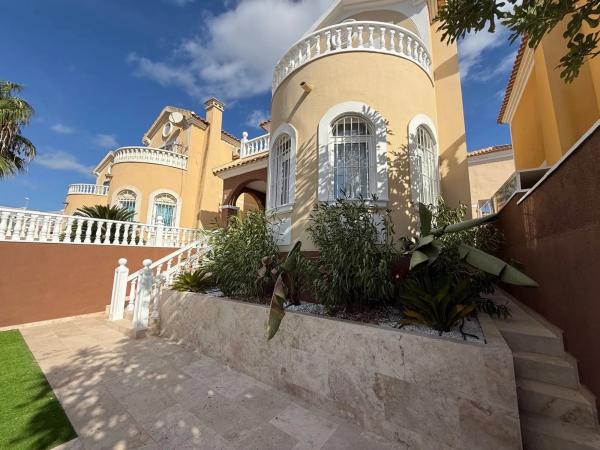 Casa independiente en calle Malvinas s/n