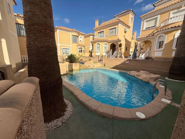 Casa independiente en calle Malvinas s/n