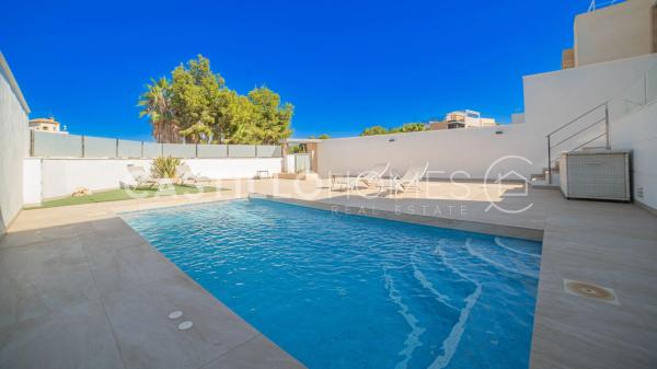 Casa independiente en calle Trevinca, 1