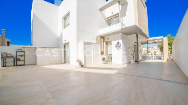 Casa independiente en calle Trevinca, 1