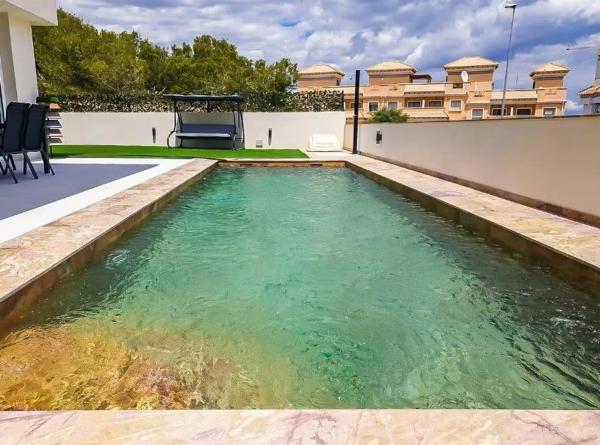 Casa independiente en calle Guadalquivir