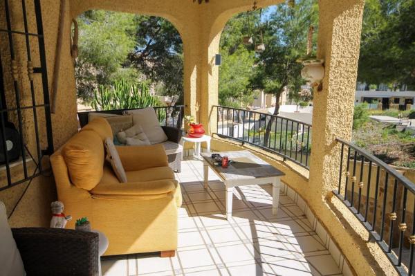 Casa independiente en CL Pirineos-filipinas, 36