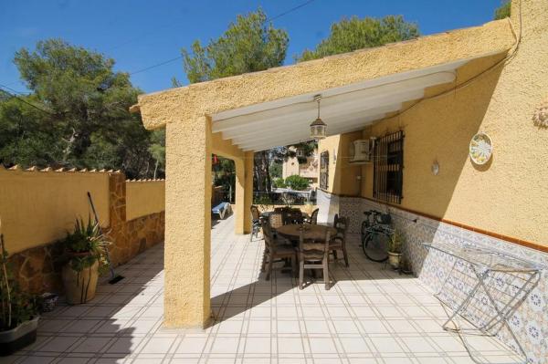 Casa independiente en CL Pirineos-filipinas, 36