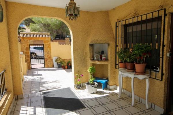 Casa independiente en CL Pirineos-filipinas, 36