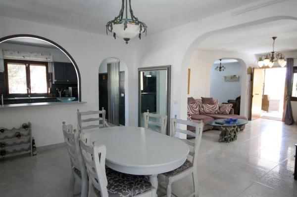 Casa independiente en CL Pirineos-filipinas, 36