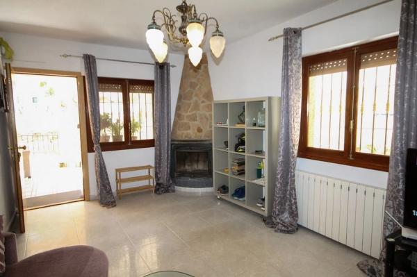 Casa independiente en CL Pirineos-filipinas, 36