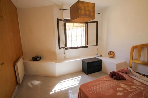 Casa independiente en CL Pirineos-filipinas, 36