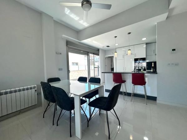 Casa independiente en CL Guadalquivir