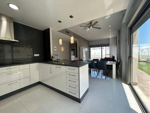 Casa independiente en CL Guadalquivir