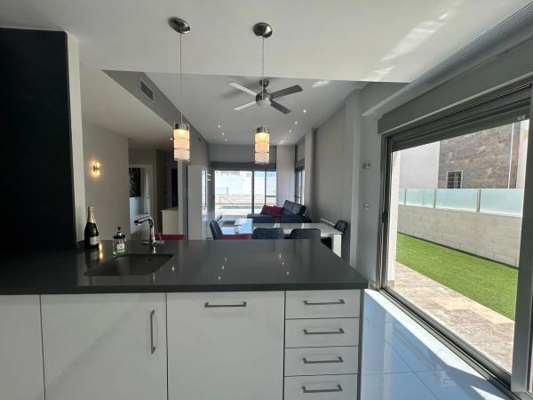 Casa independiente en CL Guadalquivir