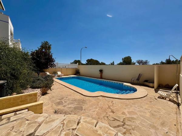 Casa independiente en calle Canal de La Mancha