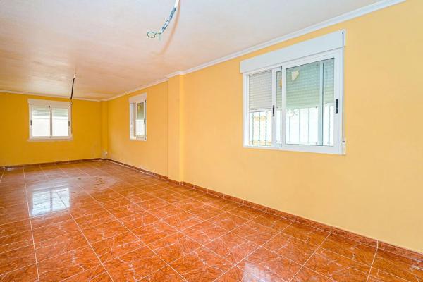 Casa independiente en calle Paraguay