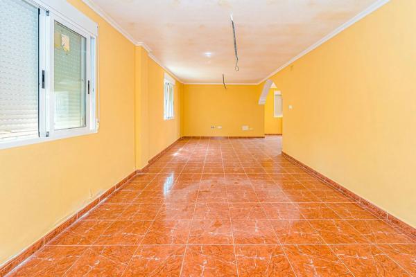 Casa independiente en calle Paraguay