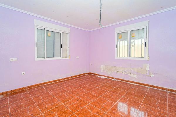 Casa independiente en calle Paraguay