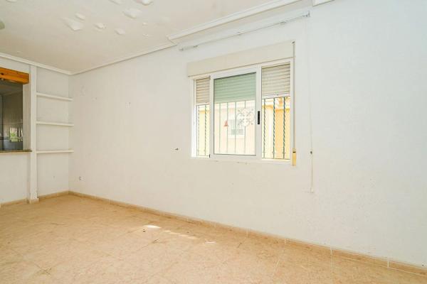 Casa independiente en calle Paraguay