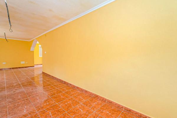 Casa independiente en calle Paraguay