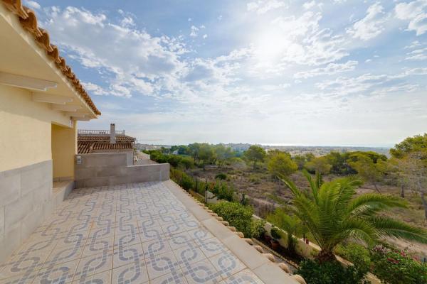 Casa independiente en calle Sierra Morena