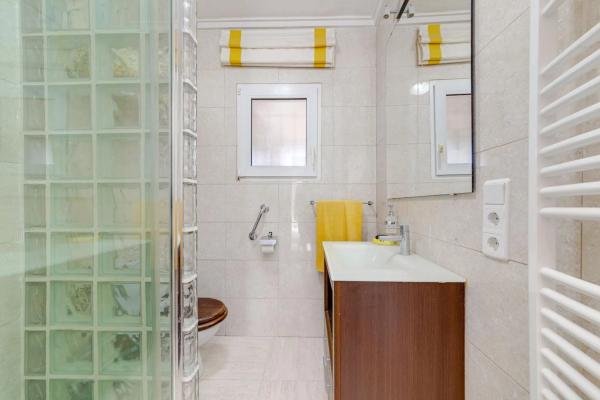 Casa independiente en calle Sierra Morena