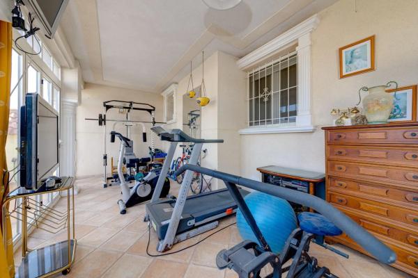 Casa independiente en calle Sierra Morena