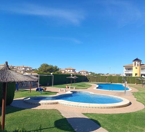 Casa independiente en calle Cuba, 12