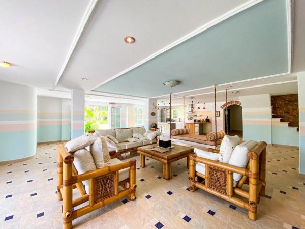 Casa independiente en calle los pirineos