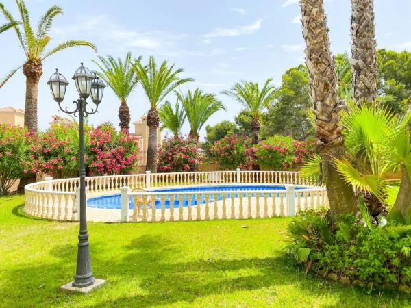 Casa independiente en calle los pirineos