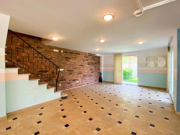 Casa independiente en calle los pirineos