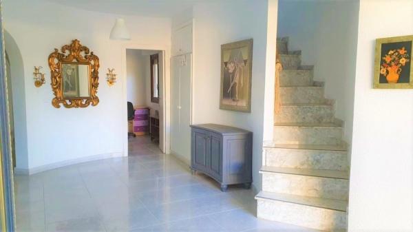 Casa independiente en calle los Pirineos