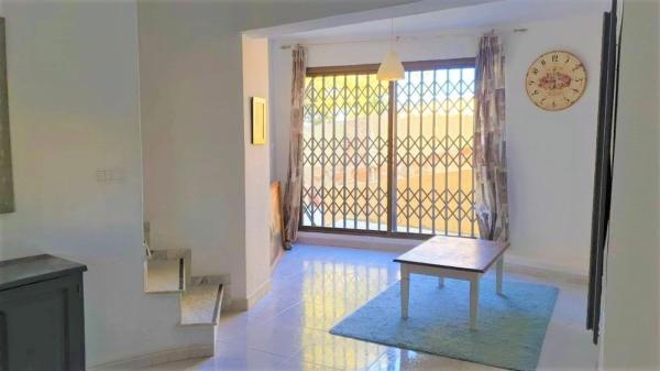 Casa independiente en calle los Pirineos