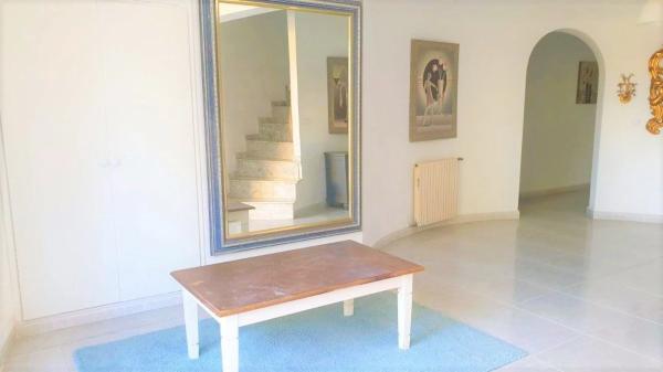 Casa independiente en calle los Pirineos