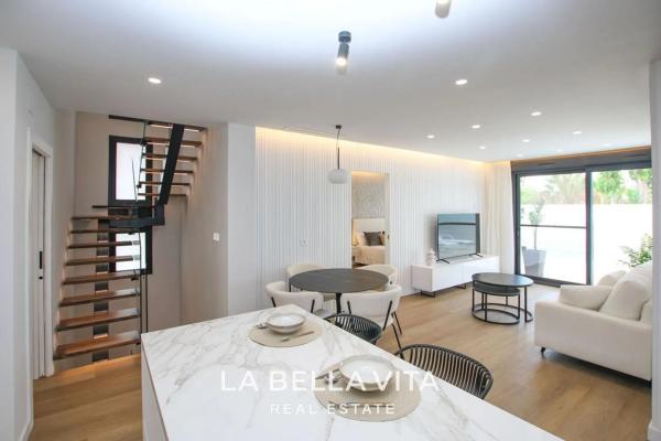 Casa independiente en calle Boyero, 85