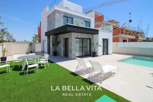 Casa independiente en calle Boyero, 85