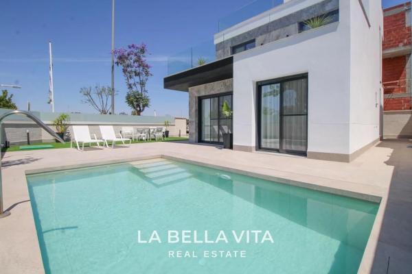 Casa independiente en calle Boyero, 85