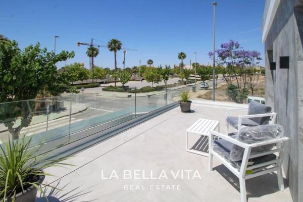 Casa independiente en calle Boyero, 85