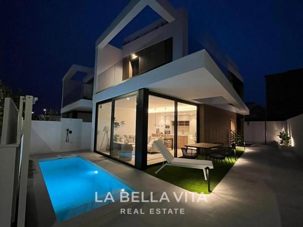 Casa independiente en avenida del Velero, 33