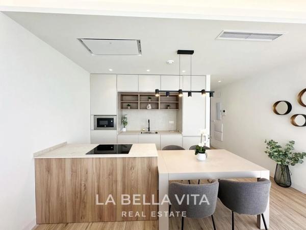 Casa independiente en avenida del Velero, 33