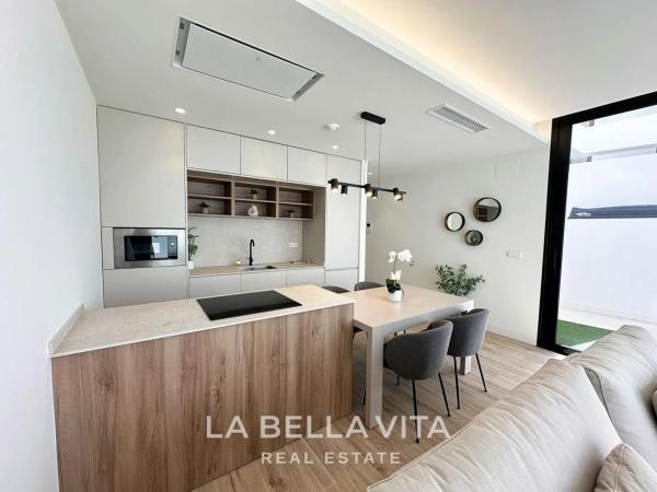 Casa independiente en avenida del Velero, 33